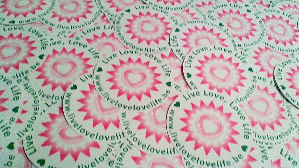 Live Love Logo Veeeeeeel